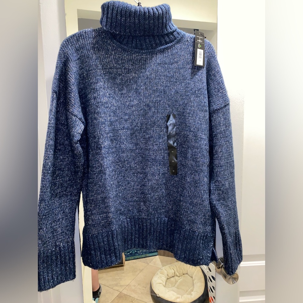 Banana Republic Factory Oversized Sweater NWT size medium navy